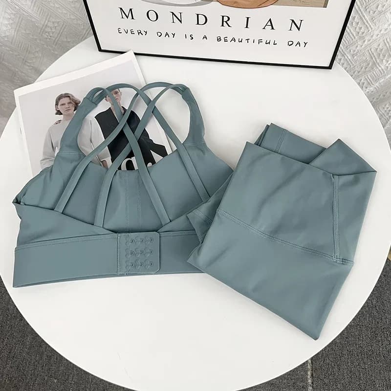 High-End Buckle Yoga Set – Seksowny Zestaw Sportowy Bra + Hip-Lift Legginsy