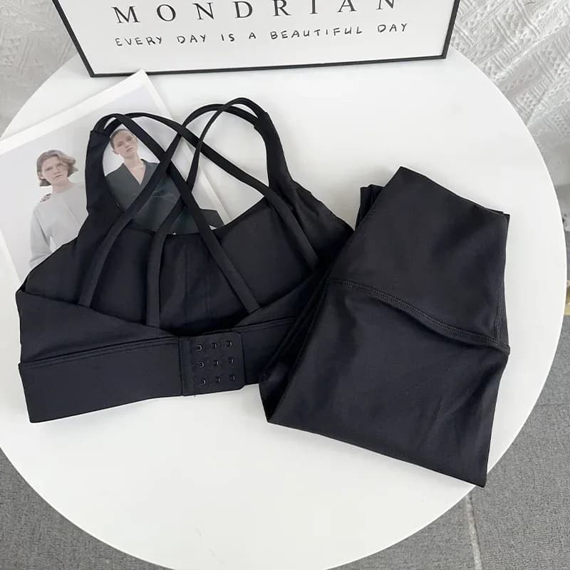 High-End Buckle Yoga Set – Seksowny Zestaw Sportowy Bra + Hip-Lift Legginsy