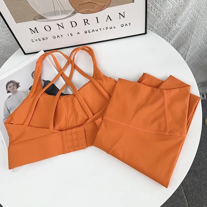 High-End Buckle Yoga Set – Seksowny Zestaw Sportowy Bra + Hip-Lift Legginsy